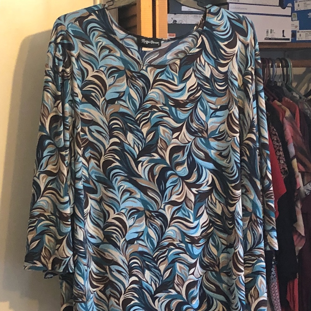 Maggie Barnes plus size top